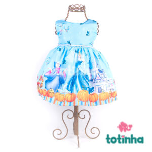 Vestido Cinderela Azul com Pérolas e Abóboras